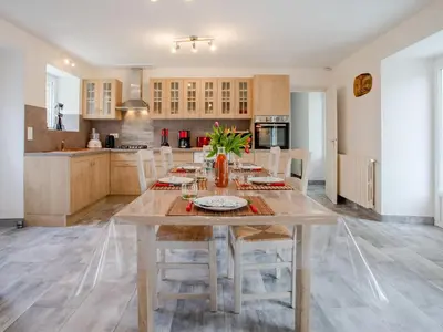 Cuisine ou kitchenette dans l'établissement Holiday Home Les Mésanges by Interhome