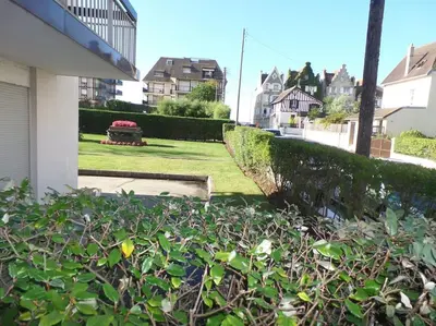 Jardin de l'établissement NICE FLAT 50M BEACH & CENTER