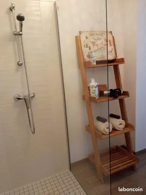 Salle de bains dans l'établissement Chambre et petit déjeuner près de la mer