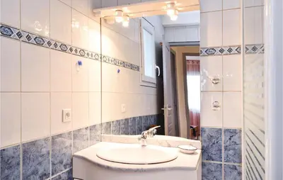 Salle de bains dans l'établissement Nice Home Saint Germain