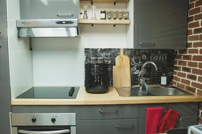 Cuisine ou kitchenette dans l'établissement La Fabrique - Les Loges Normandes