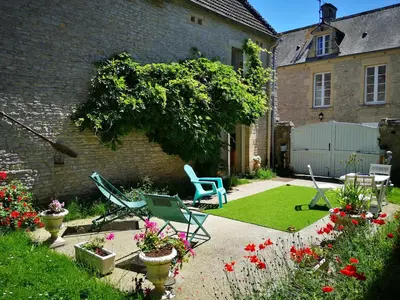 Jardin de l'établissement Villa Athéna,séjour bien-être et éthique