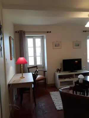 Télévision ou salle de divertissement dans l'établissement La Guerandelle