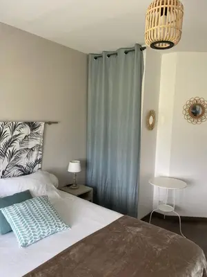 Un ou plusieurs lits dans un hébergement de l'établissement Le Relais de la Hardiesse 6km Mont St Michel - Chambres d'hôtes et gites