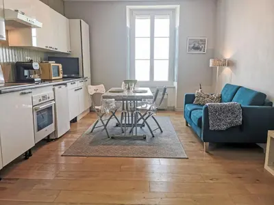 Cuisine ou kitchenette dans l'établissement Studio L'Abri des Flots by Interhome