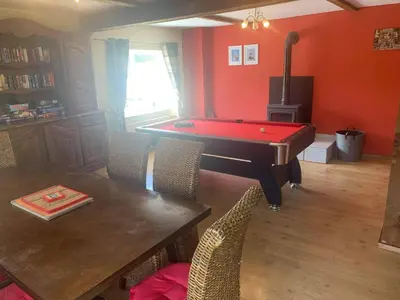 Télévision ou salle de divertissement dans l'établissement Maison la touchardiere