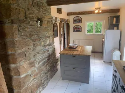 Cuisine ou kitchenette dans l'établissement Maison la touchardiere