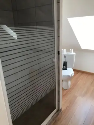 Salle de bains dans l'établissement Ferme de la roque