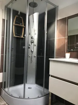 Salle de bains dans l'établissement Gite 5 pers avec 2h espace bien-être privatisé inclus dans le prix de la nuit 80m2 de détente
