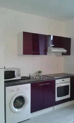 Cuisine ou kitchenette dans l'établissement Gite 7 km du Mont St Michel