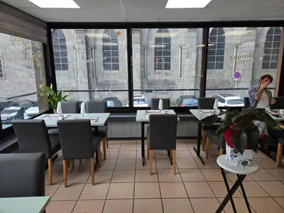 Restaurant ou autre lieu de restauration dans l'établissement Hotel le Saint Germain
