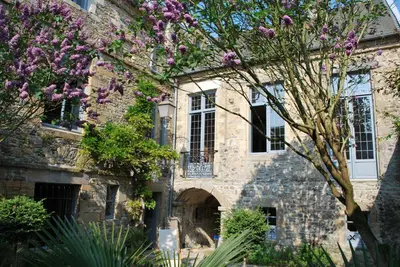 Jardin de l'établissement Hôtel Tanquerey de La Rochaisière