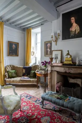 Coin salon dans l'établissement Hôtel Tanquerey de La Rochaisière