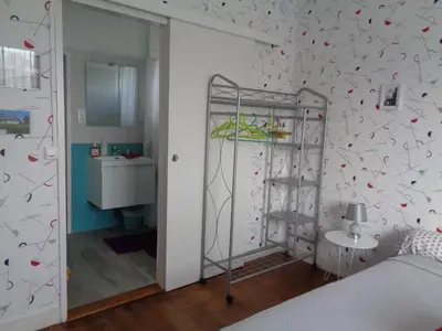 Un ou plusieurs lits dans un hébergement de l'établissement chambre d'hôte