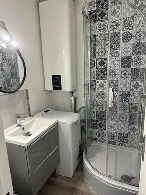 Salle de bains dans l'établissement 2 PIECES CENTRE ET MER