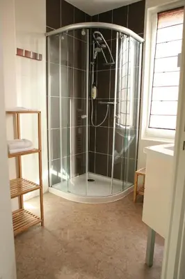 Salle de bains dans l'établissement Cit'Hotel La Villa Julia