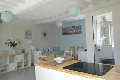 Coin salon dans l'établissement 50 m2 de charme au coeur des plaisirs de la côte
