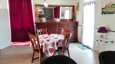 Plan de l'établissement Maison charmante à Sourdeval avec jardin clôturé