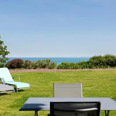 La Metairie du Vauhariot - Cottages de Caractère Vue Mer - Terrasse & Piscine Intérieure Chauffée