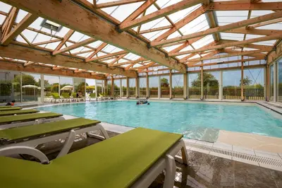 Piscine de l'établissement Pierre & Vacances Résidence Le Chant des Oiseaux ou située à proximité