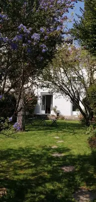 Jardin de l'établissement Maison de vacances cosy