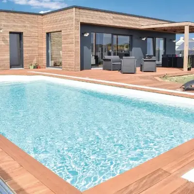 Gorgeous Home In Créances With Wifi