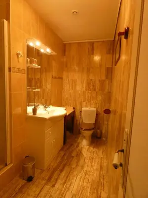 Salle de bains dans l'établissement LE TERTRE
