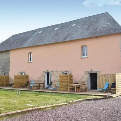 1 Bedroom Cozy Apartment In Sainteny