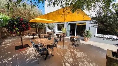 Terrasse ou espace extérieur de l'établissement Hôtel Les Pieux En Cotentin