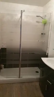 Salle de bains dans l'établissement Appartement vue sur mer et port