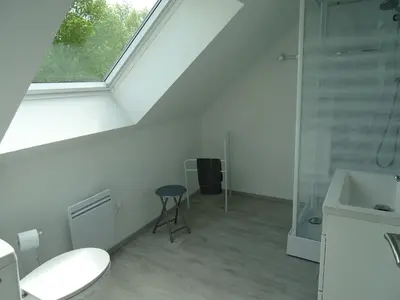 Salle de bains dans l'établissement LA COURTEILLE