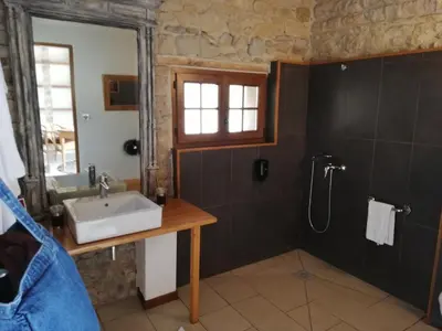Salle de bains dans l'établissement Domaine de la Pommeraye & Spa
