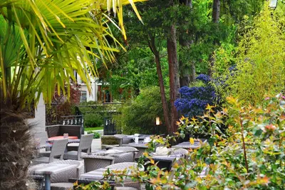 Jardin de l'établissement Hotel Reine Mathilde