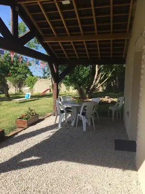 Jardin de l'établissement Gîte de la Grenouille