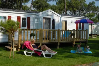 Jardin de l'établissement Camping Officiel Siblu Domaine de Litteau