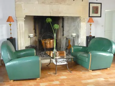 Coin salon dans l'établissement Manoir de L'Hermerel
