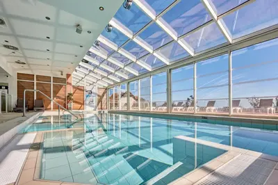 Piscine de l'établissement Pierre & Vacances Premium Residence & Spa Houlgate ou située à proximité