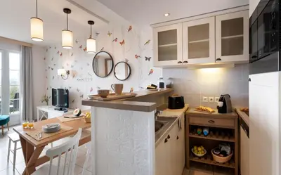 Cuisine ou kitchenette dans l'établissement Pierre & Vacances Premium Residence & Spa Houlgate