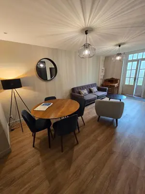 Coin salon dans l'établissement Au Loup Historic Apartments
