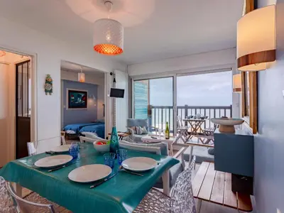 Coin salon dans l'établissement Apartment La Bizontine-9 by Interhome
