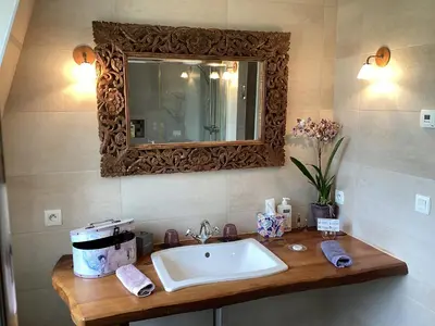 Salle de bains dans l'établissement Au Château