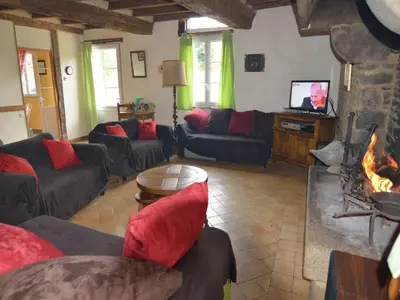 Coin salon dans l'établissement Peaceful Countryside Home