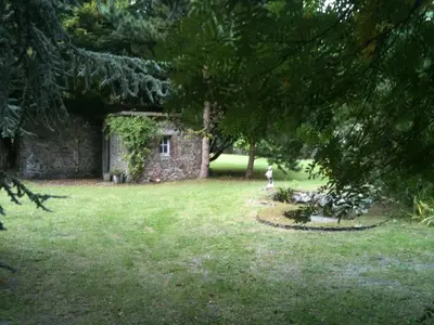 Jardin de l'établissement Le Clos des Pommiers