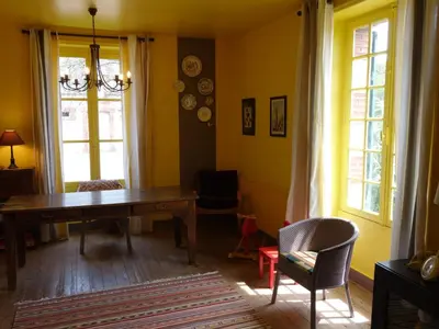 Coin salon dans l'établissement Holiday Home Les Londes by Interhome