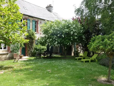 Jardin de l'établissement Holiday Home Les Londes by Interhome