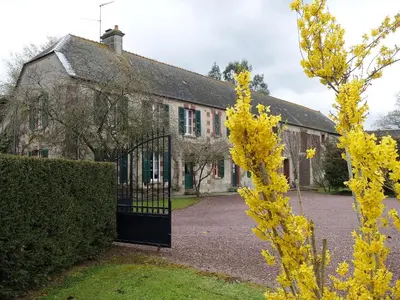 Jardin de l'établissement Holiday Home Les Londes by Interhome
