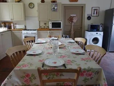 Cuisine ou kitchenette dans l'établissement Holiday Home Les Londes by Interhome