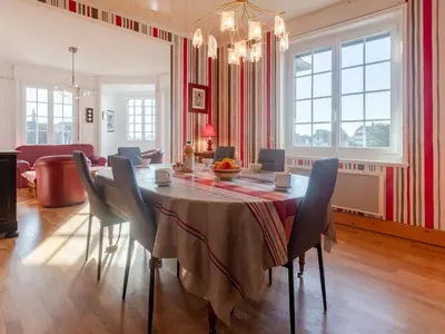 Coin salon dans l'établissement Apartment Le Normandie Home by Interhome