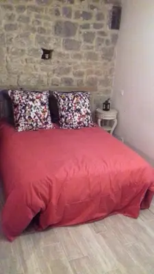 Un ou plusieurs lits dans un hébergement de l'établissement Le vitrail CHAMBRE Équipée sans service repas 1073 rue des carrières 50700 Yvetot bocage
