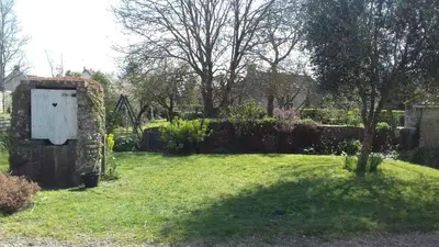 Jardin de l'établissement LA ROUGIE 60 impasse de la lamberterie 50700 Yvetot bocage